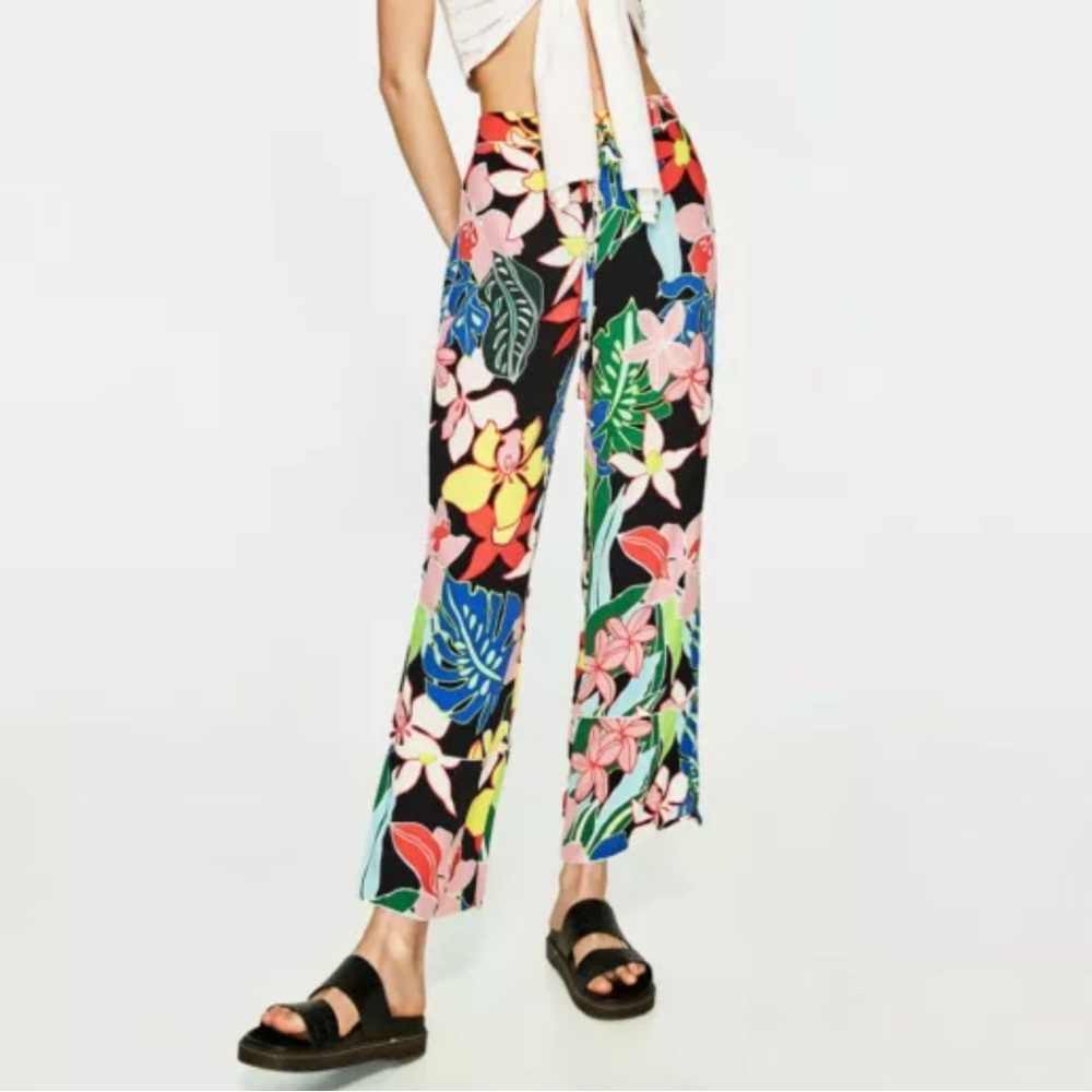 ZARA Trafaluc Neon Floral Straight Leg Cropped Pull On Pants Black Size Large